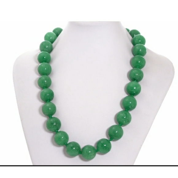 BURMESE JADE ROUND NECKLACE - Picture 6 of 8